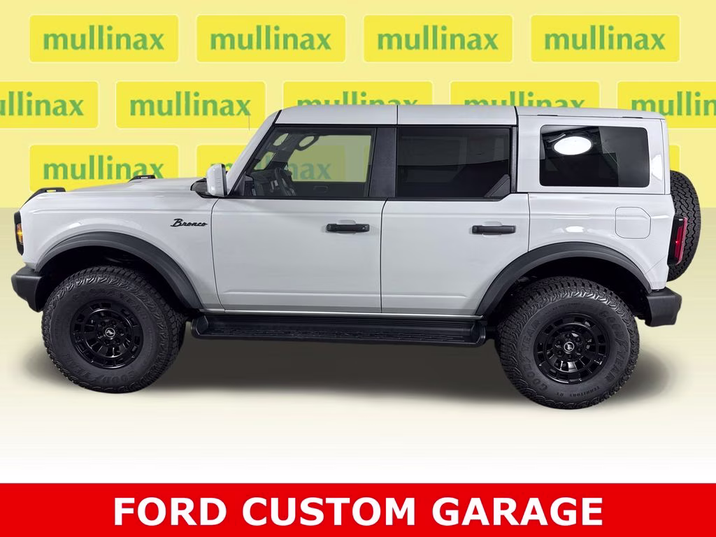 2026 Avalanche Gray Ford Bronco Outer Banks 4X4 SUV