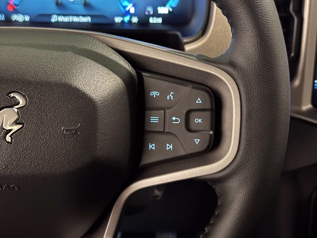 2026 Avalanche Gray Ford Bronco Outer Banks 4X4 SUV