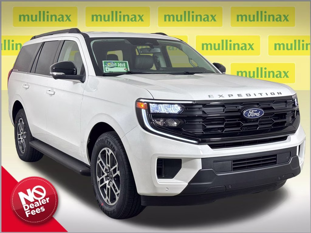 2026 Star White Metallic Tri-Coat Ford Expedition Active RWD SUV
