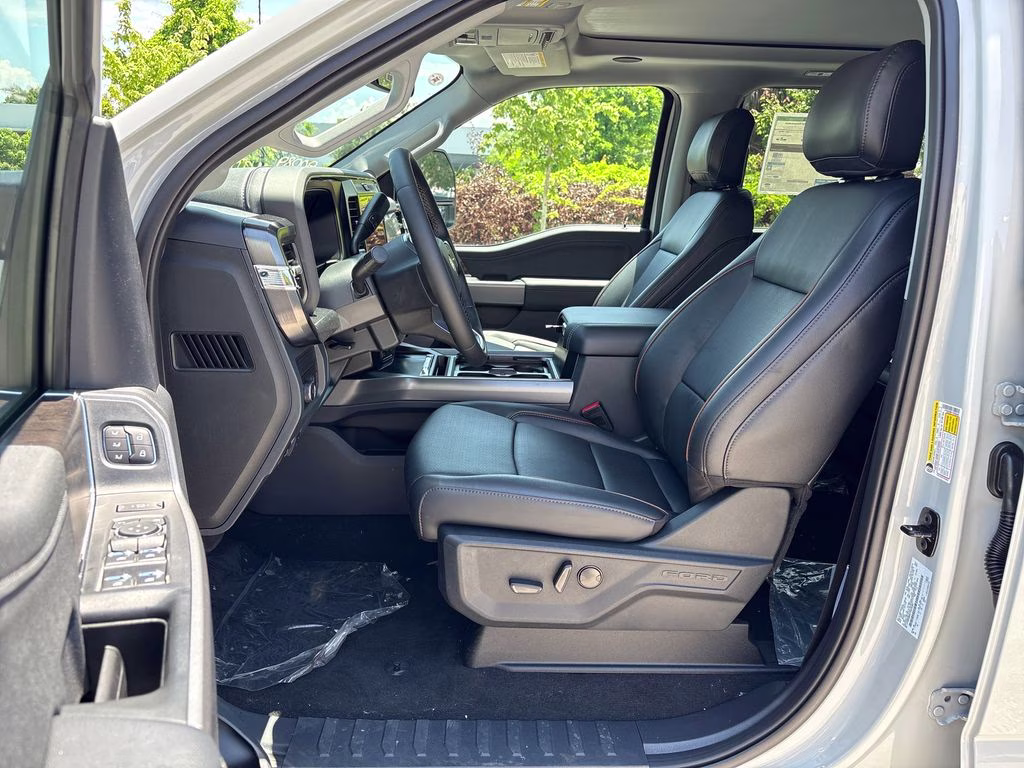 2026 Avalanche Ford Super Duty F-250 SRW Lariat 4X4 Truck