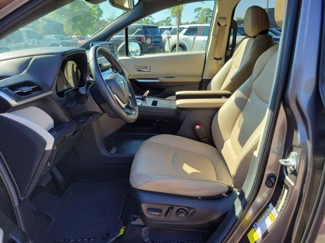 2024 Predawn Gray Mica Toyota Sienna XLE FWD Van