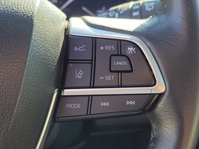 2024 Predawn Gray Mica Toyota Sienna XLE FWD Van