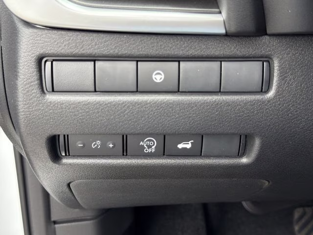 2026 Everest White Pearl Tricoat Nissan Rogue Dark Armor FWD SUV