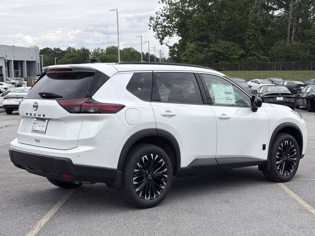 2026 Everest White Pearl Tricoat Nissan Rogue Dark Armor FWD SUV
