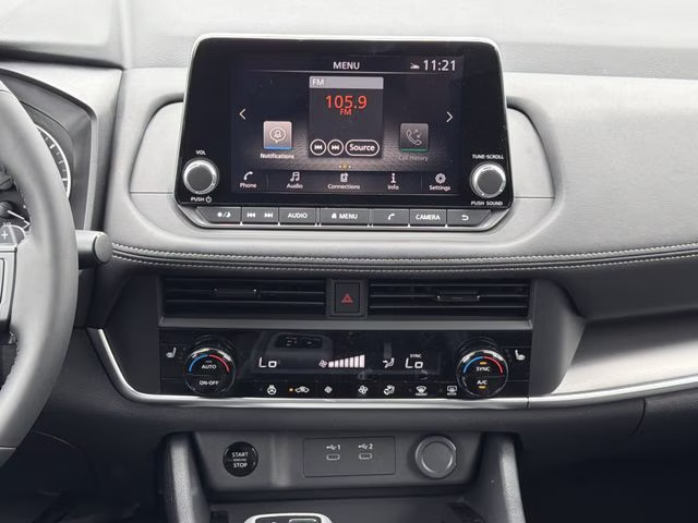 2026 Everest White Pearl Tricoat Nissan Rogue Dark Armor FWD SUV