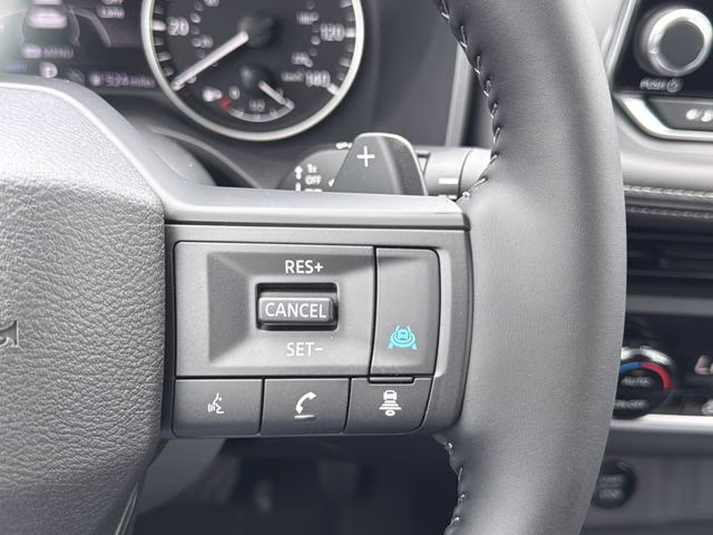 2026 Everest White Pearl Tricoat Nissan Rogue Dark Armor AWD SUV