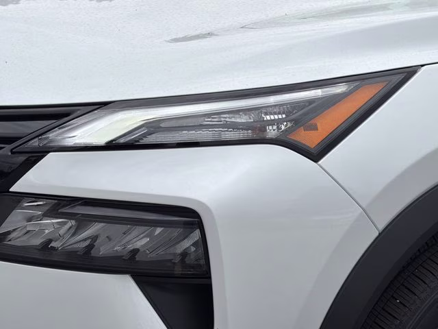 2026 Everest White Pearl Tricoat Nissan Rogue Dark Armor AWD SUV
