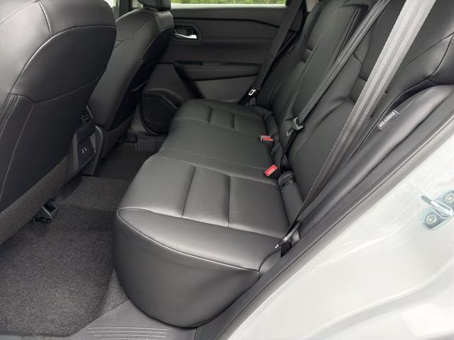 2026 Everest White Pearl Tricoat Nissan Rogue Dark Armor FWD SUV