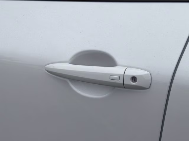 2026 Everest White Pearl Tricoat Nissan Rogue Dark Armor FWD SUV