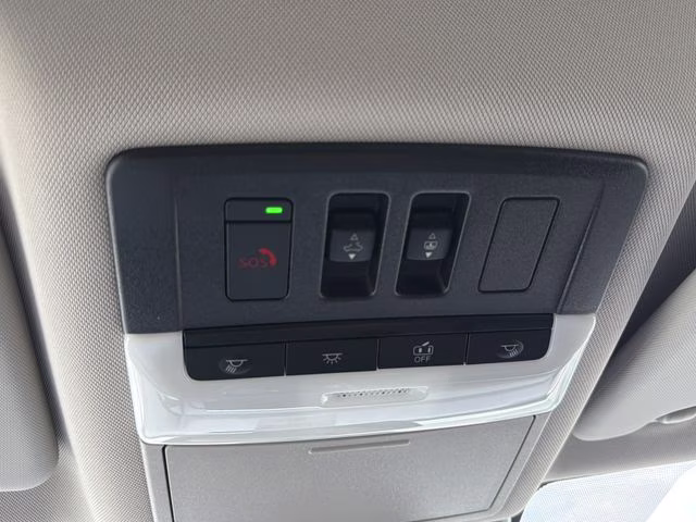 2026 Everest White Pearl Tricoat Nissan Rogue Dark Armor AWD SUV