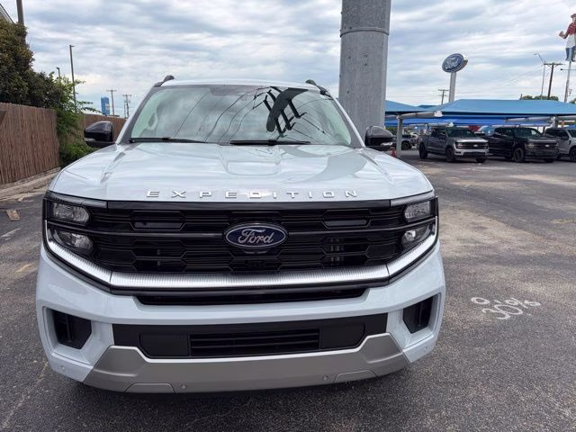 2026 Silver Ford Expedition Platinum 4X4 SUV
