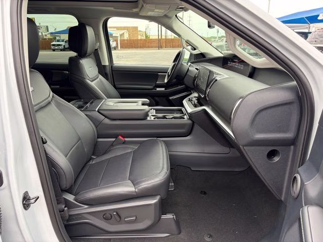 2026 Silver Ford Expedition Platinum 4X4 SUV