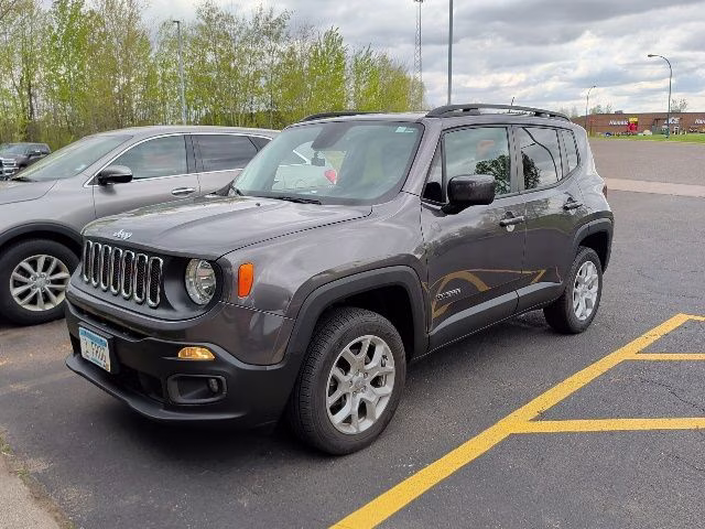 2017 Granite Crystal Metallic Clearcoat Jeep Renegade Latitude 4X4 SUV