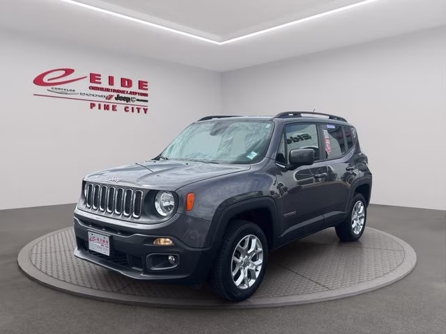 2017 Jeep Renegade Latitude 4x4's photo