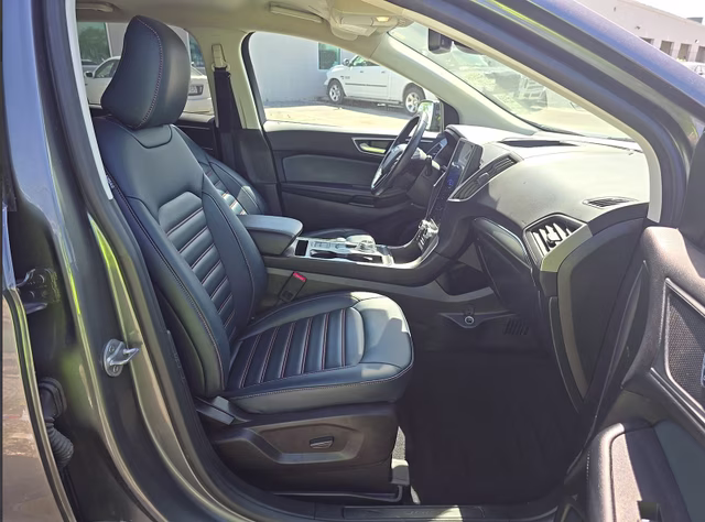 2023 Carbonized Gray Metallic Ford Edge SEL AWD SUV