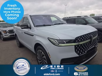 2025 Crystal White Metallic CC Lincoln Navigator Black Label 4X4 SUV