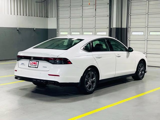2026 Platinum White Pearl Honda Accord Hybrid EX-L FWD Sedan