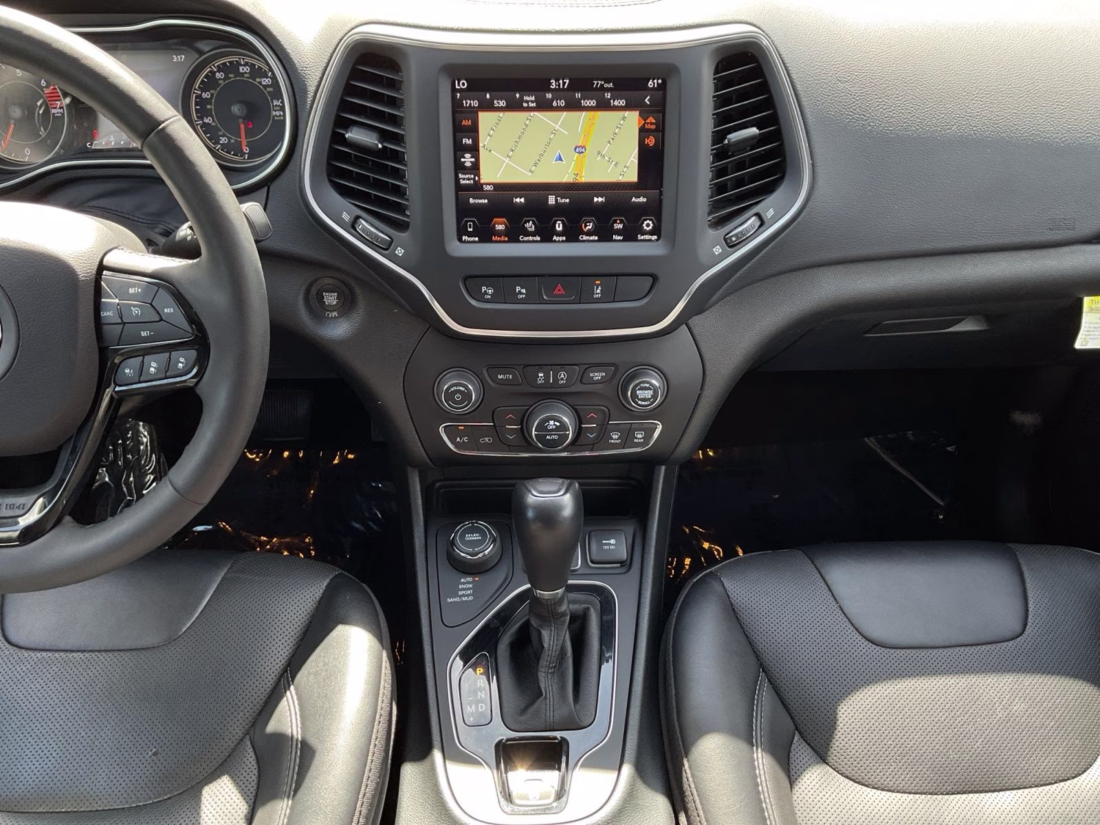 2023 Diamond Black Crystal Pearlcoat Jeep Cherokee Altitude 4X4 SUV