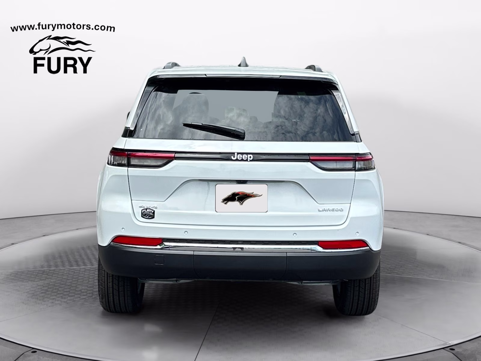 2026 Bright White Clearcoat Jeep Grand Cherokee Laredo 4X4 SUV