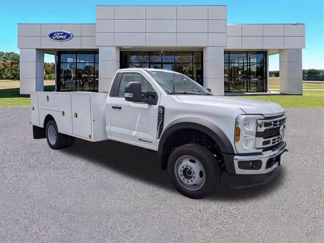 2026 Oxford White Ford Super Duty F-450 DRW XL 4X4 Truck