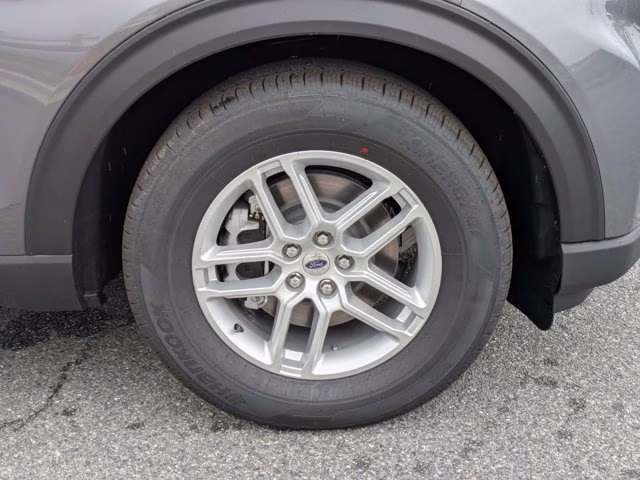 2026 Gray Metallic Ford Explorer Active RWD SUV