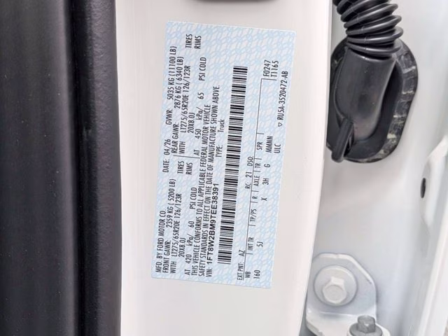 2026 White Ford Super Duty F-250 SRW LARIAT 4X4 Truck