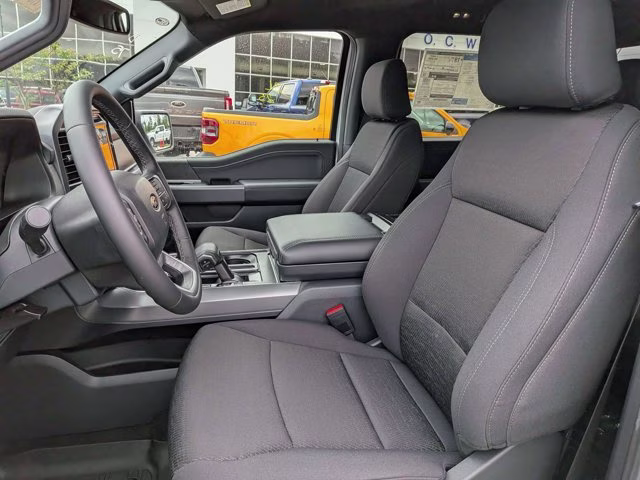 2026 Oxford White Ford F-150 XLT 4X4 Truck