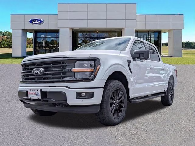 2026 Oxford White Ford F-150 XLT 4X4 Truck