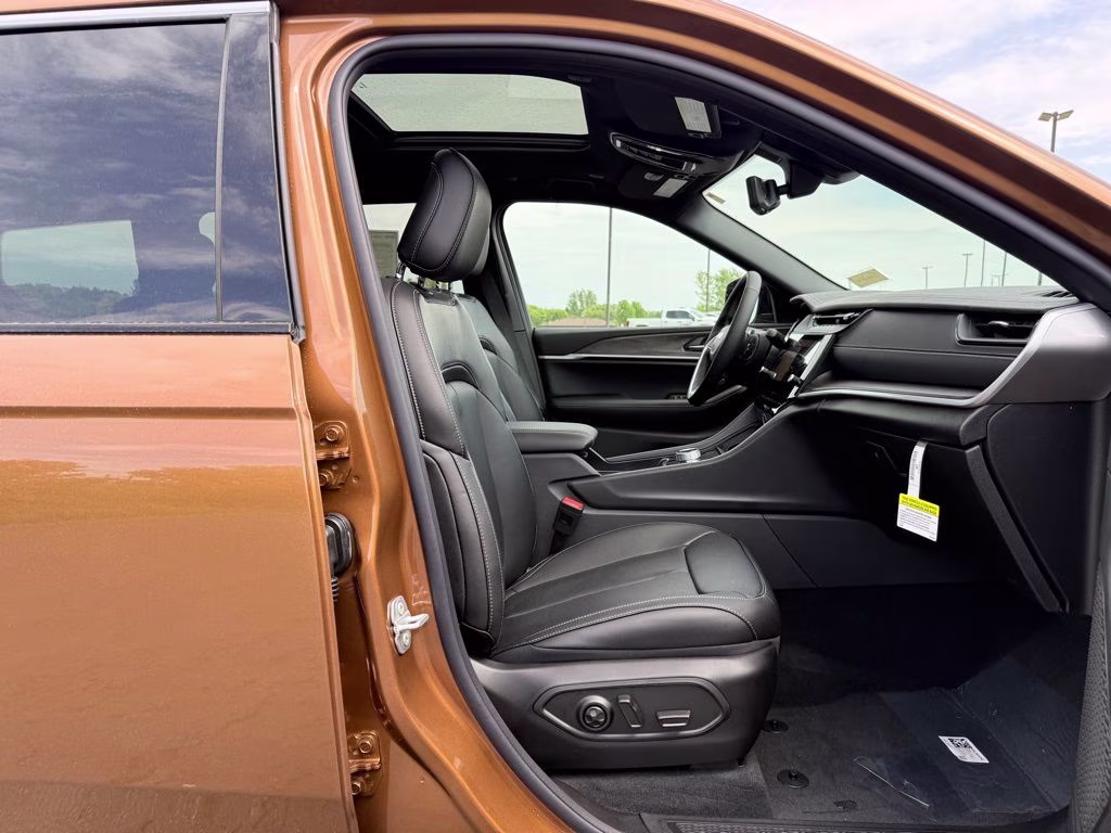 2026 Copper Shino Metallic Clearcoat Jeep Grand Cherokee L Limited 4X4 SUV
