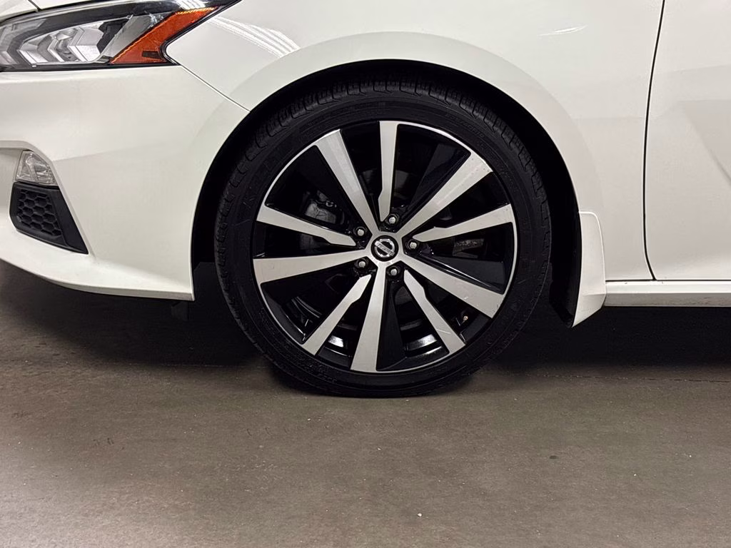 2020 Glacier White Nissan Altima 2.5 SR FWD Sedan