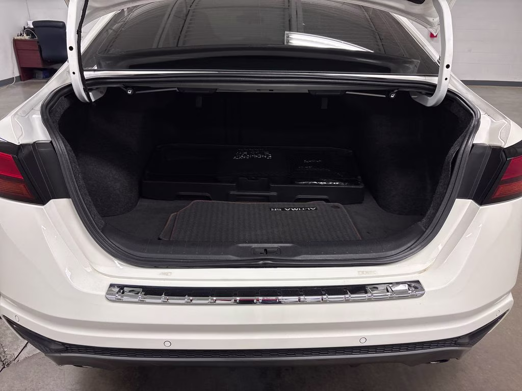 2020 Glacier White Nissan Altima 2.5 SR FWD Sedan