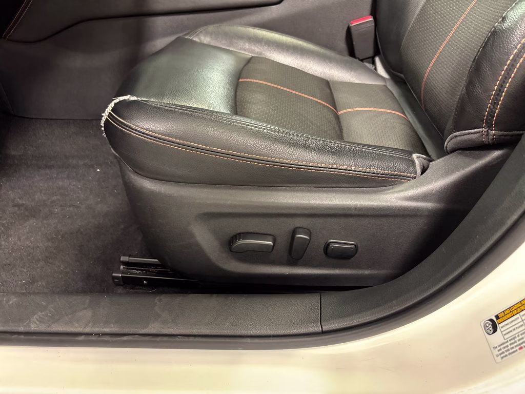 2020 Glacier White Nissan Altima 2.5 SR FWD Sedan