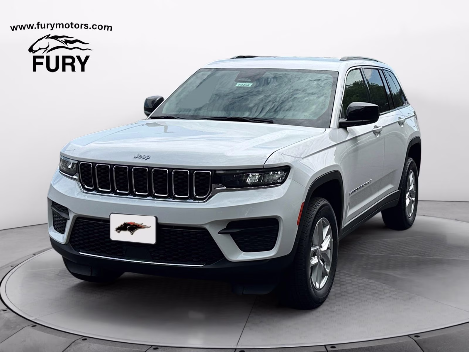 2026 Bright White Clearcoat Jeep Grand Cherokee Laredo 4X4 SUV