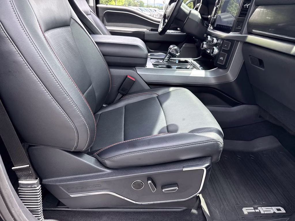 2023 Agate Black Metallic Ford F-150 Lariat 4X4 Truck