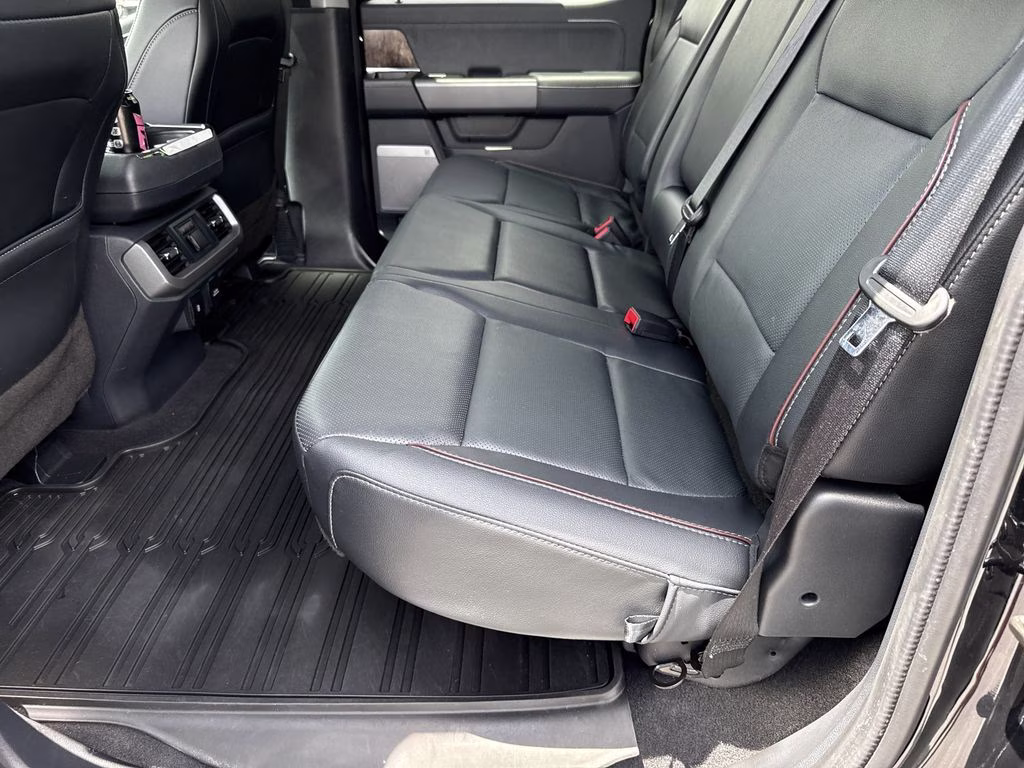 2023 Agate Black Metallic Ford F-150 Lariat 4X4 Truck