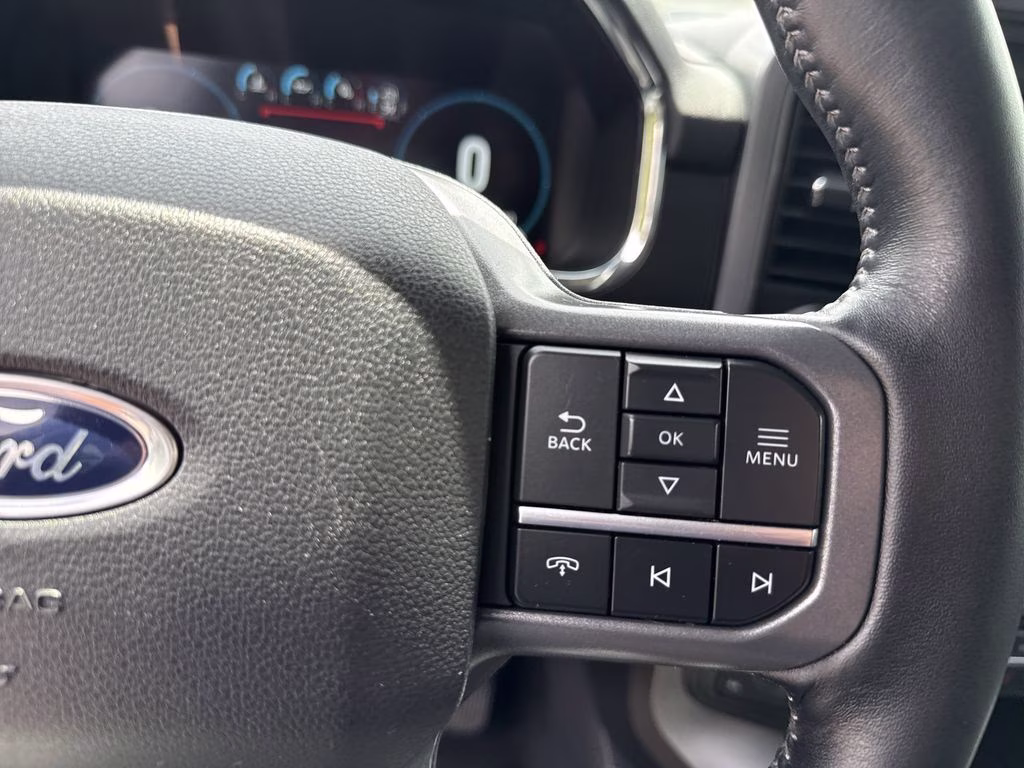 2023 Agate Black Metallic Ford F-150 Lariat 4X4 Truck
