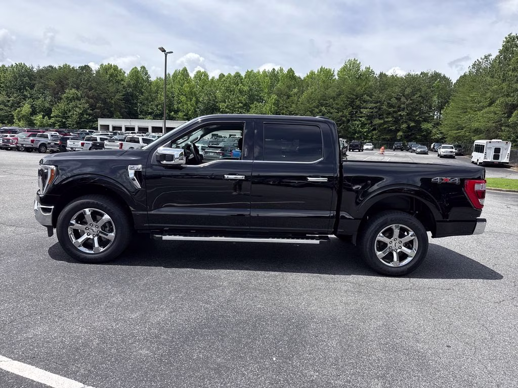 2023 Agate Black Metallic Ford F-150 Lariat 4X4 Truck