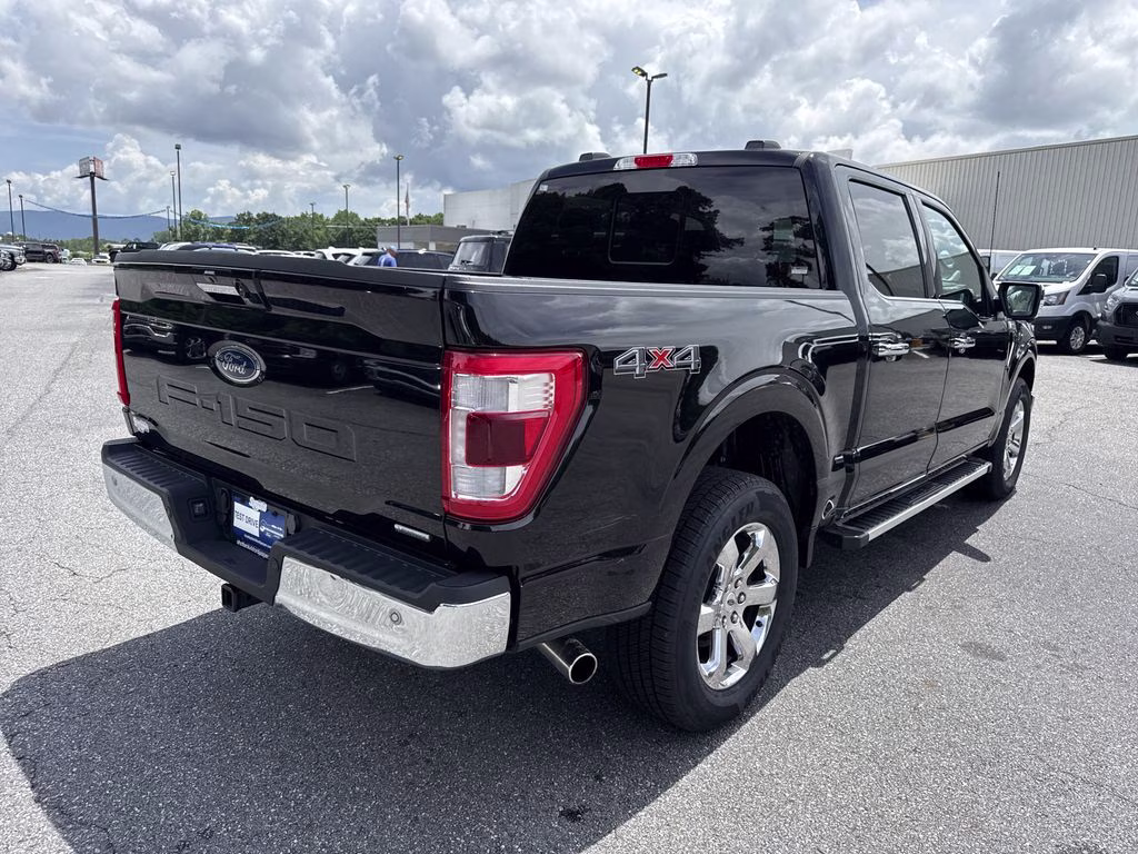 2023 Agate Black Metallic Ford F-150 Lariat 4X4 Truck
