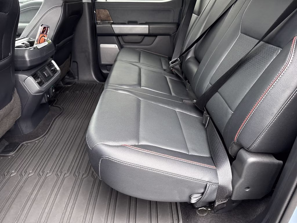 2023 Azure Gray Metallic Tri-Coat Ford F-150 Lariat 4X4 Truck