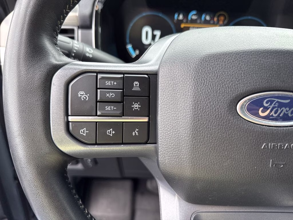 2023 Azure Gray Metallic Tri-Coat Ford F-150 Lariat 4X4 Truck