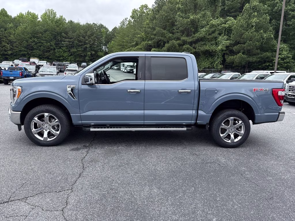2023 Azure Gray Metallic Tri-Coat Ford F-150 Lariat 4X4 Truck