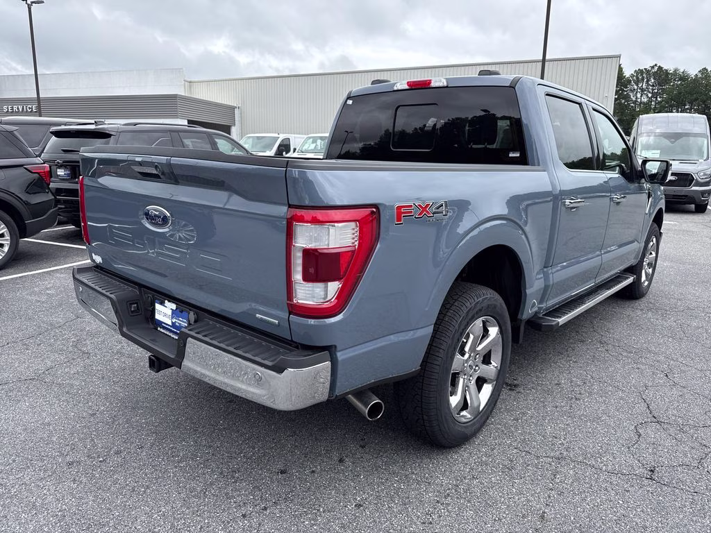 2023 Azure Gray Metallic Tri-Coat Ford F-150 Lariat 4X4 Truck