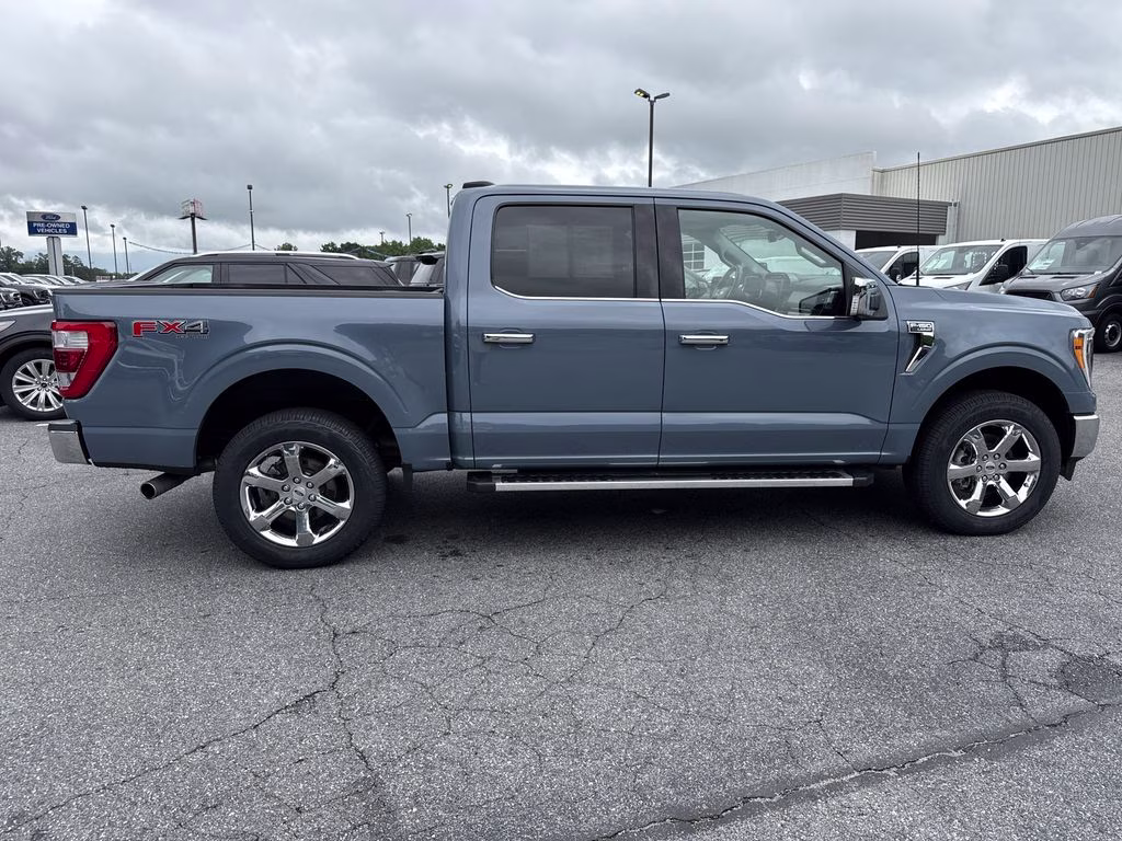 2023 Azure Gray Metallic Tri-Coat Ford F-150 Lariat 4X4 Truck