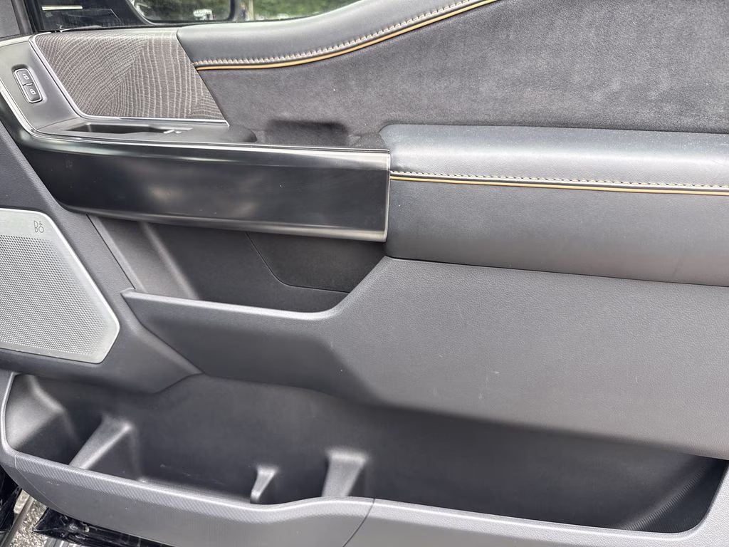 2022 Agate Black Metallic Ford F-150 Platinum 4X4 Truck
