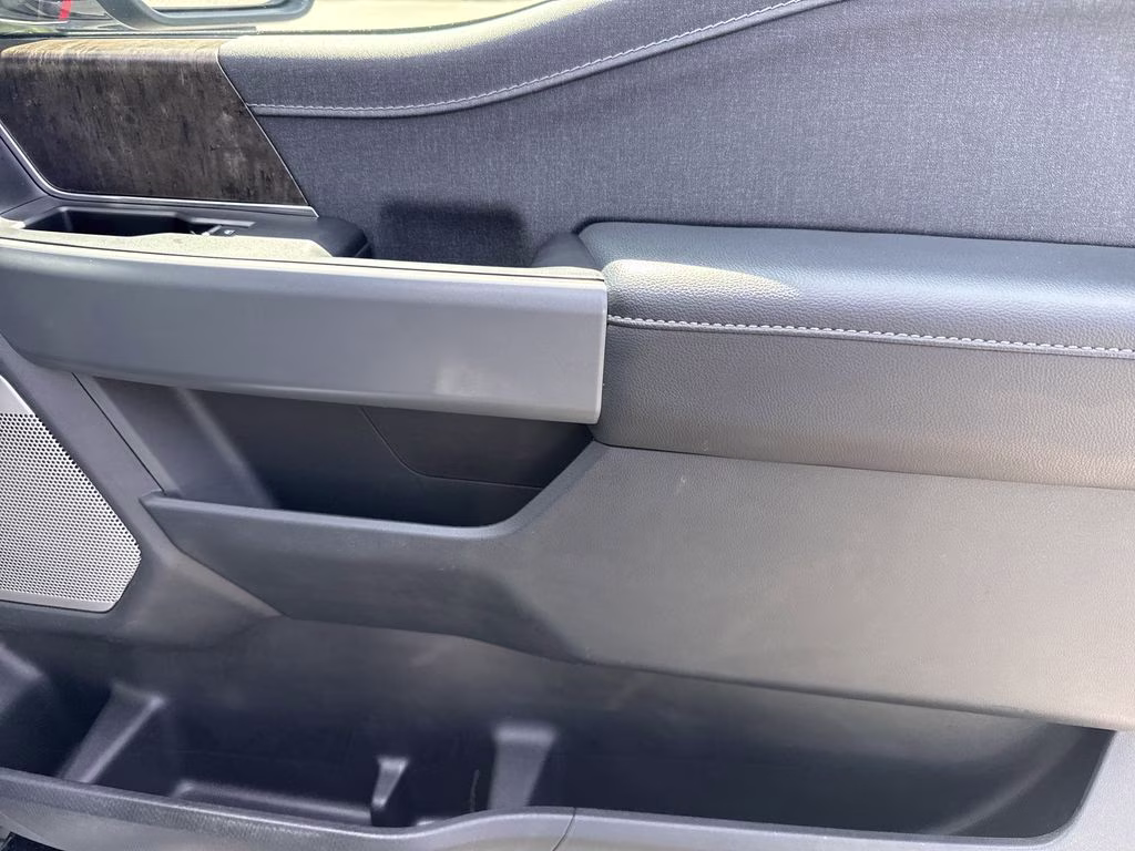 2023 Antimatter Blue Metallic Ford F-150 Lariat 4X4 Truck
