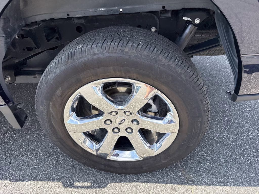 2023 Antimatter Blue Metallic Ford F-150 Lariat 4X4 Truck
