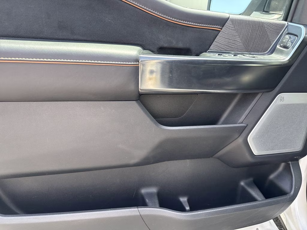 2023 Star White Metallic Tri-Coat Ford F-150 Platinum 4X4 Truck