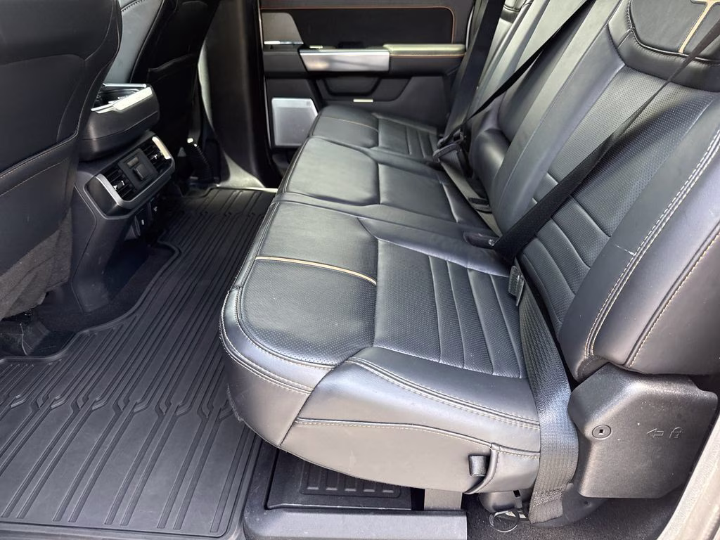 2023 Star White Metallic Tri-Coat Ford F-150 Platinum 4X4 Truck