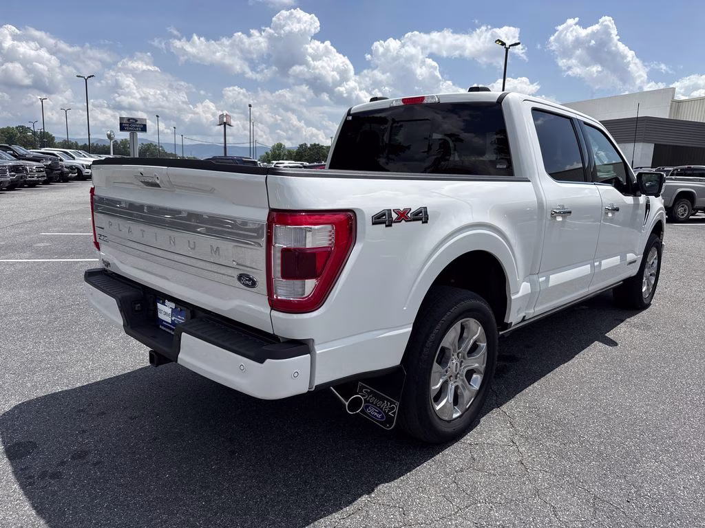 2023 Star White Metallic Tri-Coat Ford F-150 Platinum 4X4 Truck