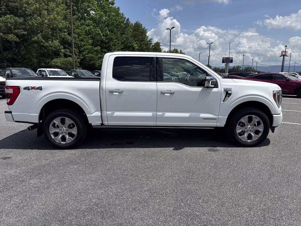 2023 Star White Metallic Tri-Coat Ford F-150 Platinum 4X4 Truck